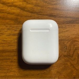 1st Gen Apple AirPods CHARGING CASE ONLY